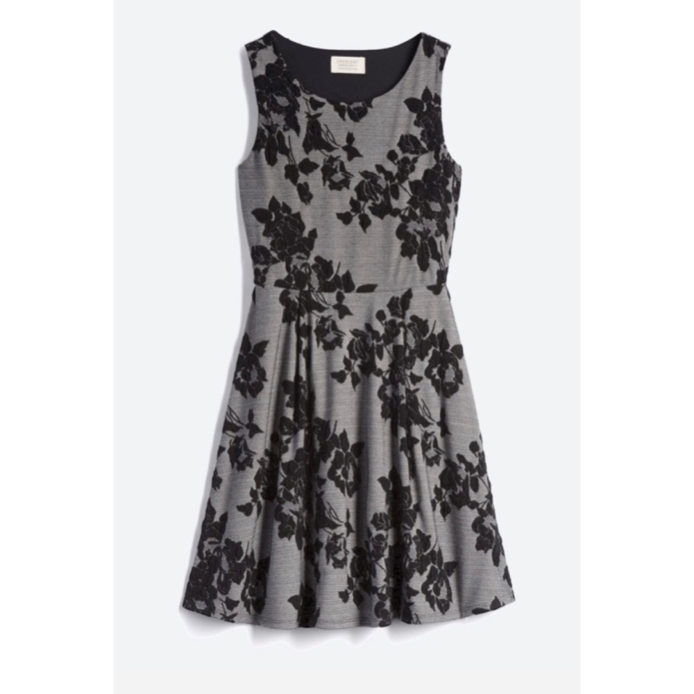 Sleeveless knee length dress
